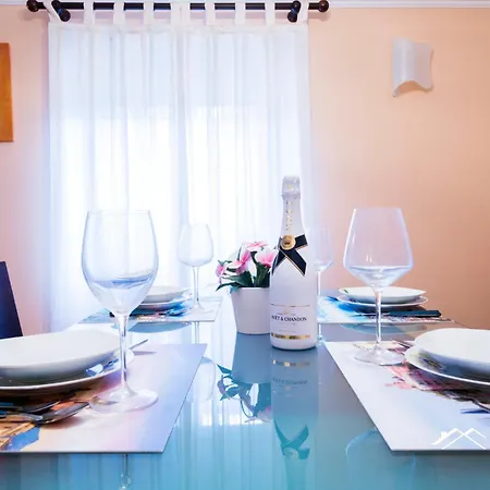 6m, 1br, Ac, Wifi, Parking By Tilo Appartement Genua